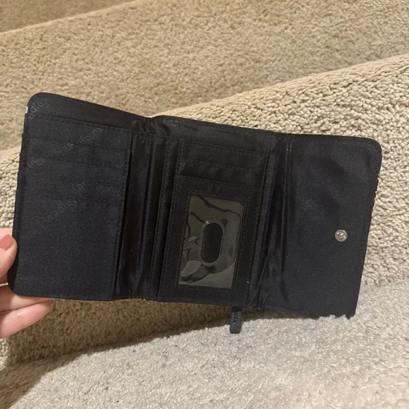 Vera Bradley Euro Wallet- Chandelier Noir - Picture 4 of 5